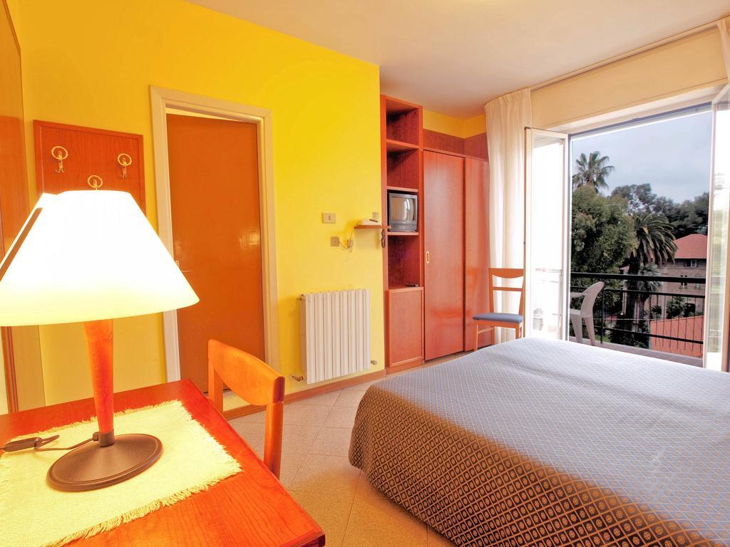 דיאנו מרינה Hotel Capri חדר תמונה